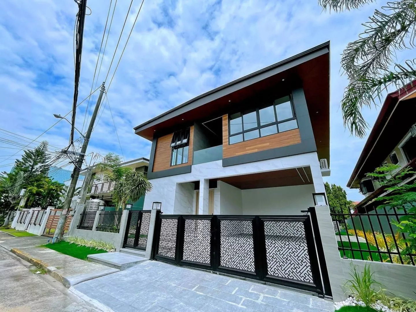 Luxury Detached House Exterior